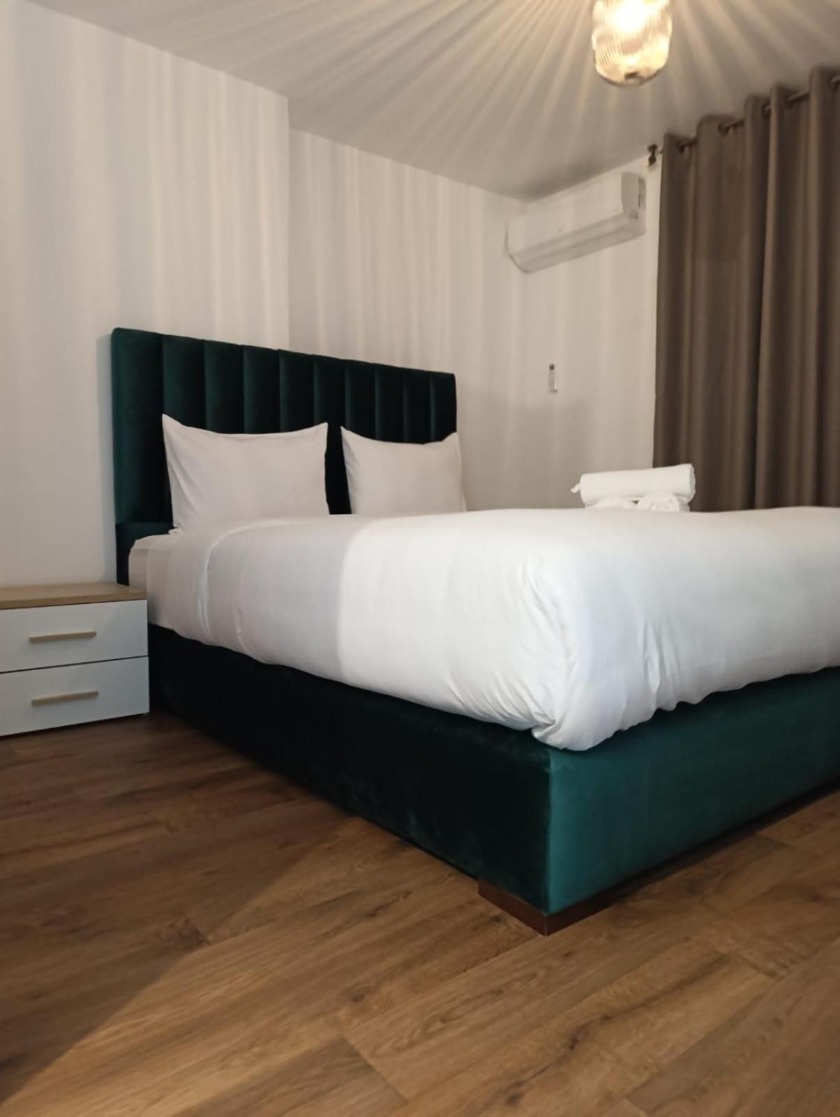 Hotel La Casa Blanca Tetouan Bagian luar foto
