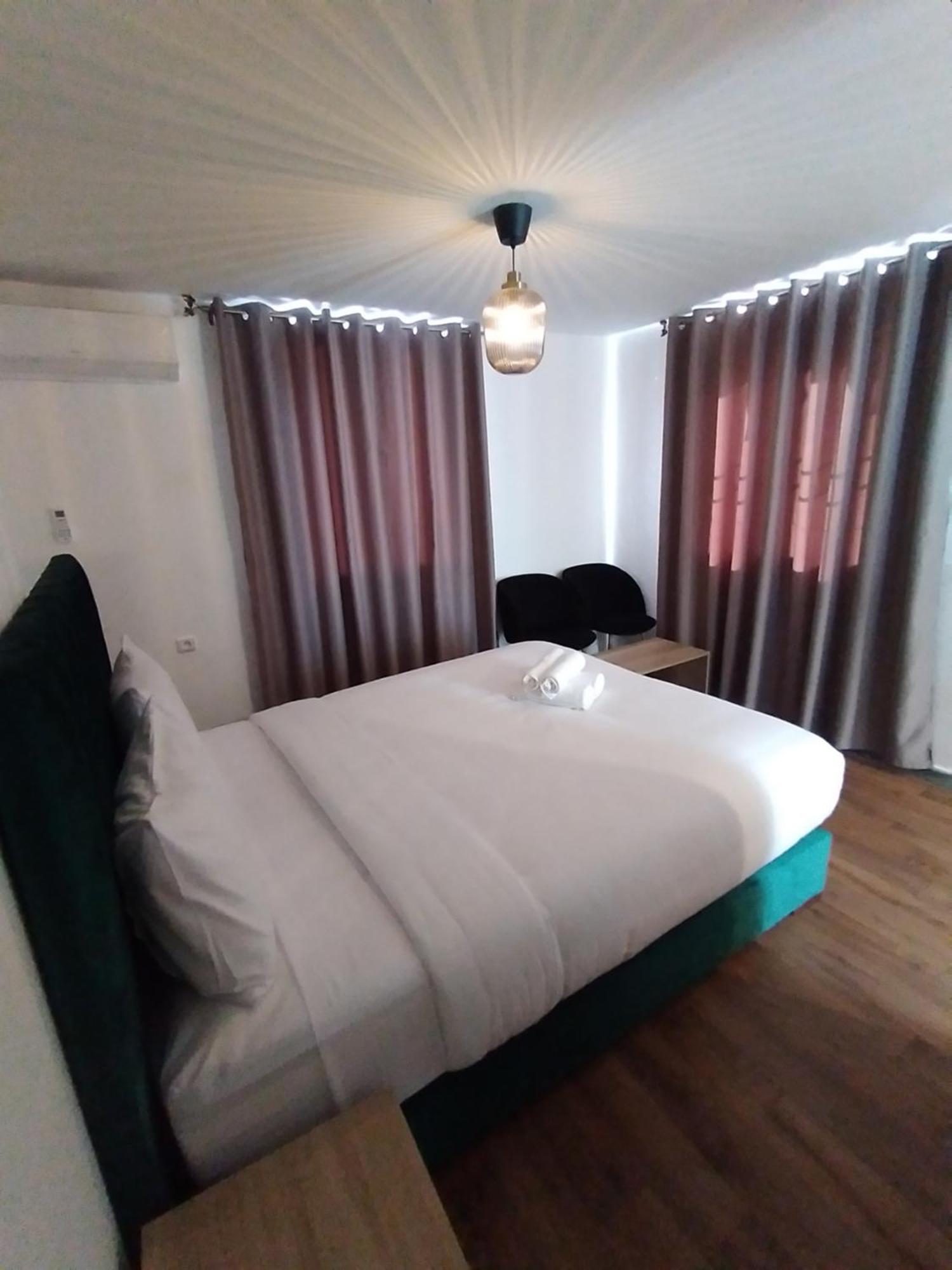 Hotel La Casa Blanca Tetouan Bagian luar foto