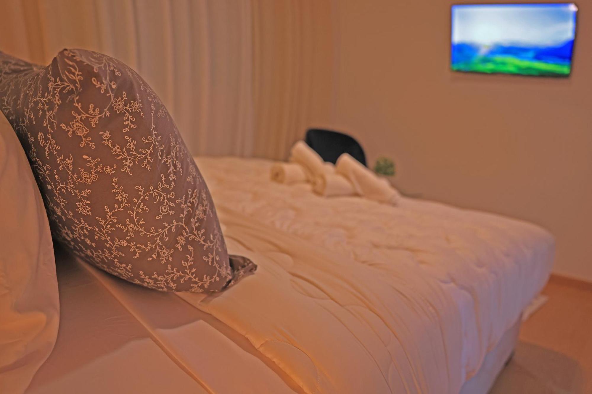 Hotel La Casa Blanca Tetouan Bagian luar foto